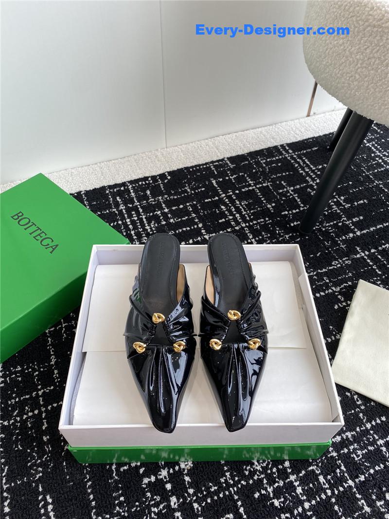 b0tt*ga Ven*ta pre-fall new bunnie mules