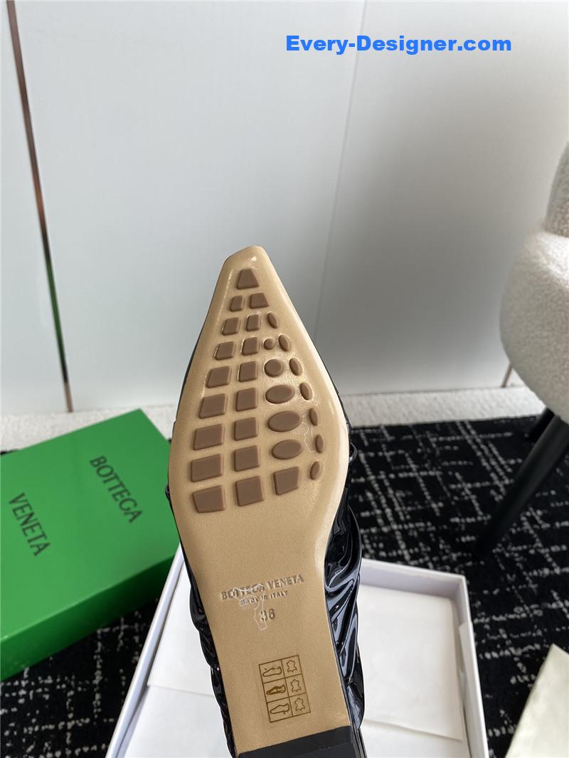 b0tt*ga Ven*ta pre-fall new bunnie mules