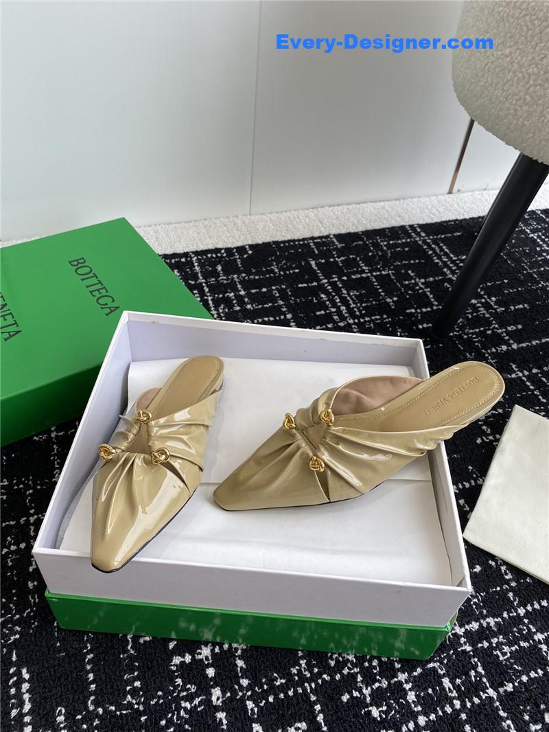 b0tt*ga Ven*ta pre-fall new bunnie mules