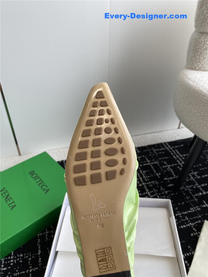 b0tt*ga Ven*ta pre-fall new bunnie mules