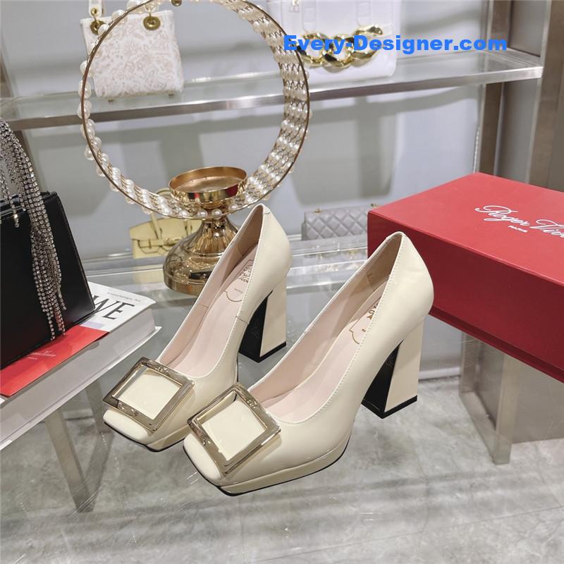 Roger vivier classic buckle pumps