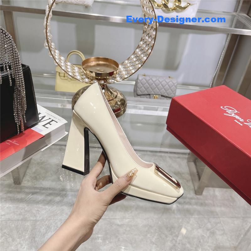 Roger vivier classic buckle pumps