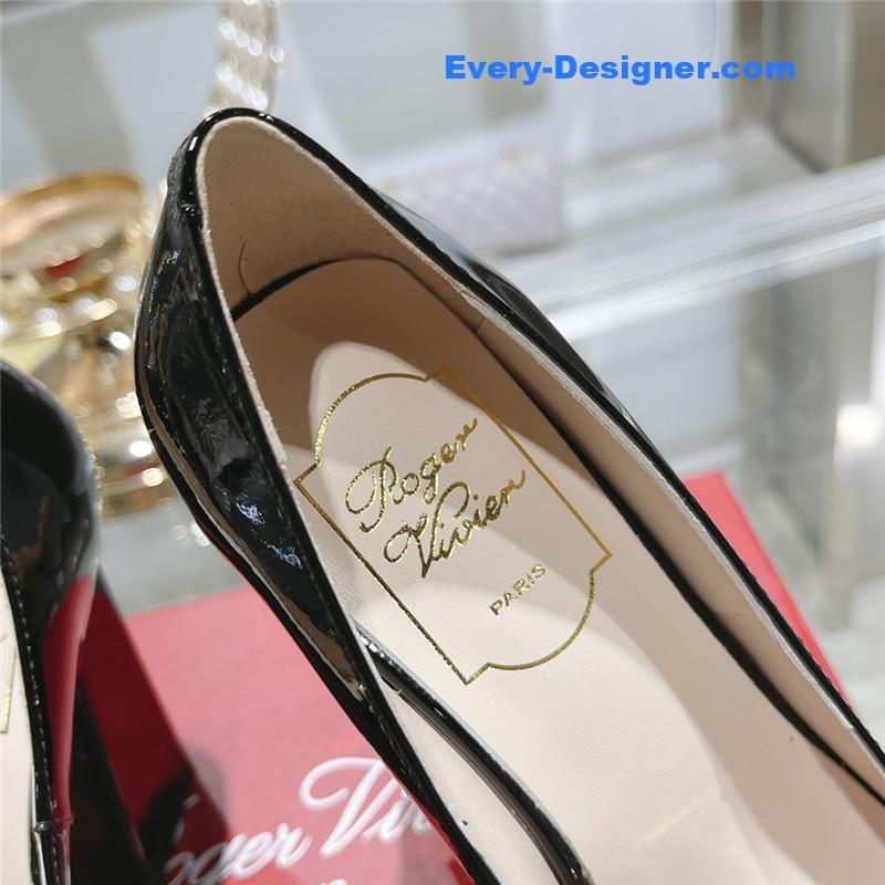 Roger vivier classic buckle pumps