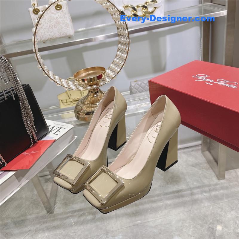 Roger vivier classic buckle pumps