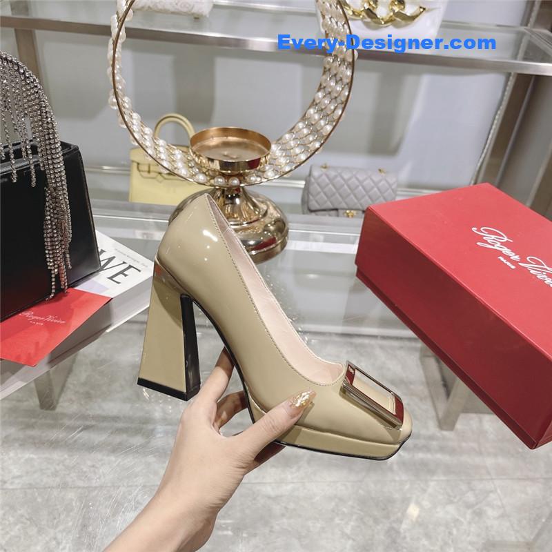 Roger vivier classic buckle pumps