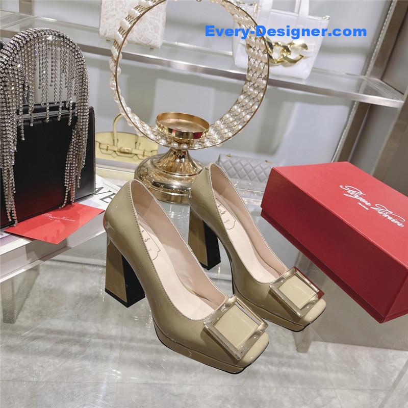 Roger vivier classic buckle pumps
