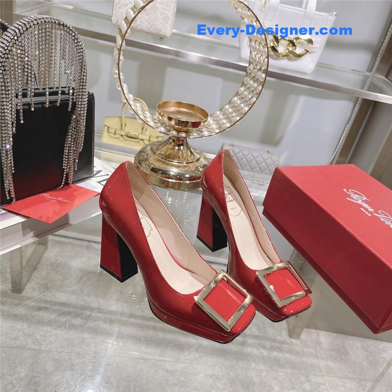Roger vivier classic buckle pumps