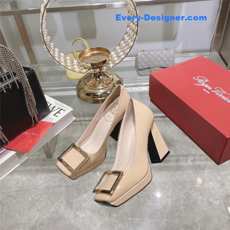 Roger vivier classic buckle pumps