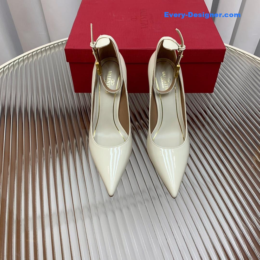 Va1e*ntin0 high heel pointed shoes