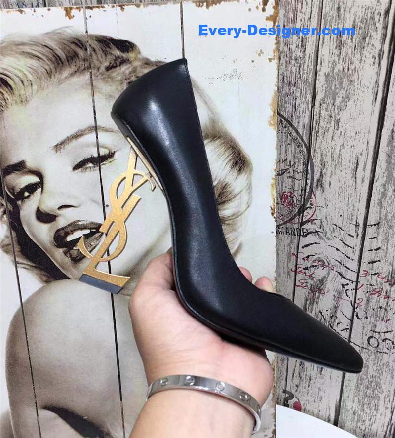 Y51 classic Y51 logo heel pumps