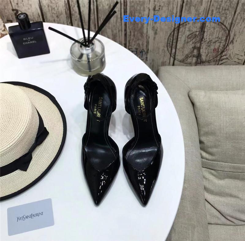 Y51 classic Y51 logo heel pumps