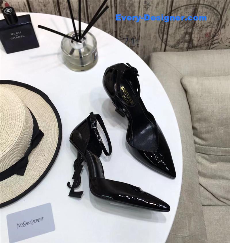 Y51 classic Y51 logo heel pumps