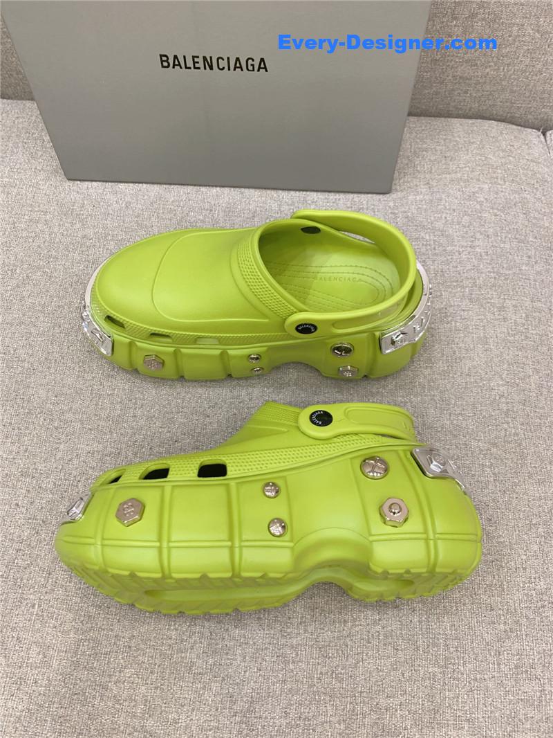 Ba1en*iaga platform heeled clogs