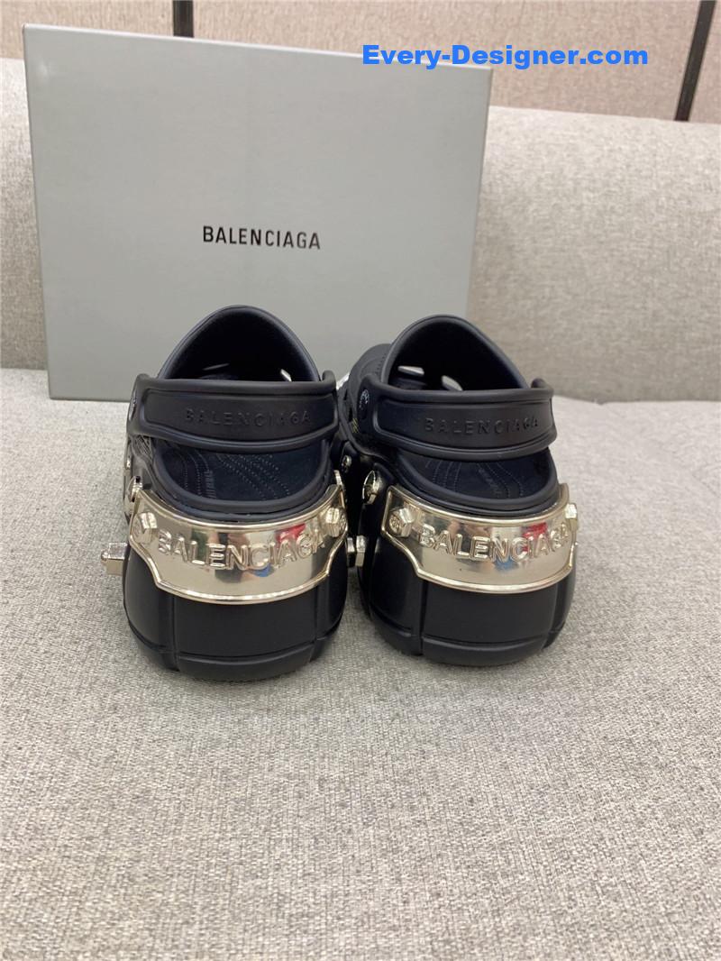 ba1en*iaga x Cr0c5 platform clogs