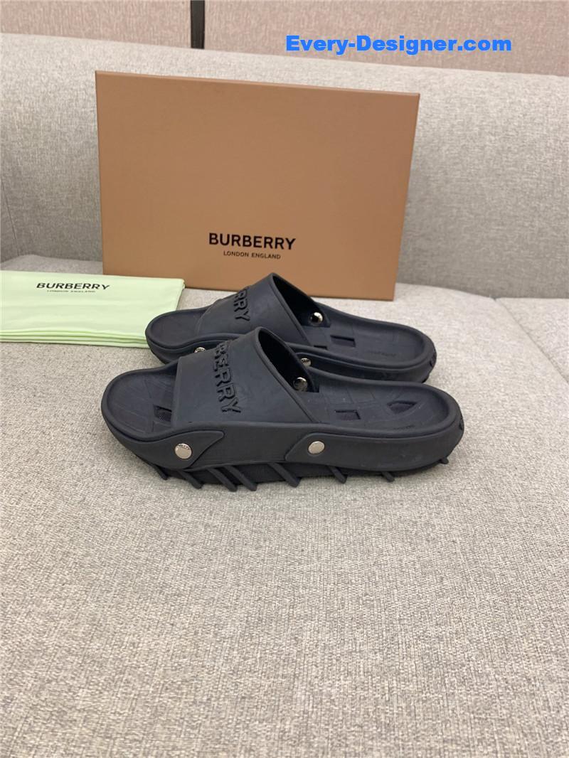 Burberry new hollow slippers