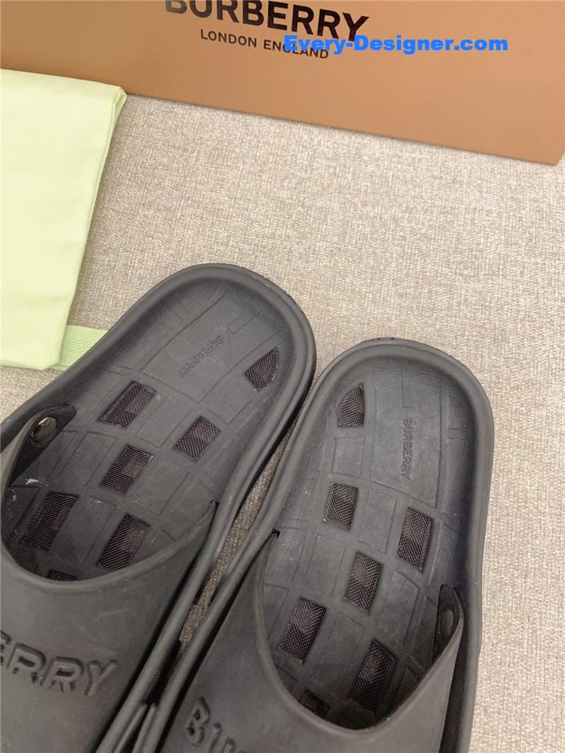 Burberry new hollow slippers
