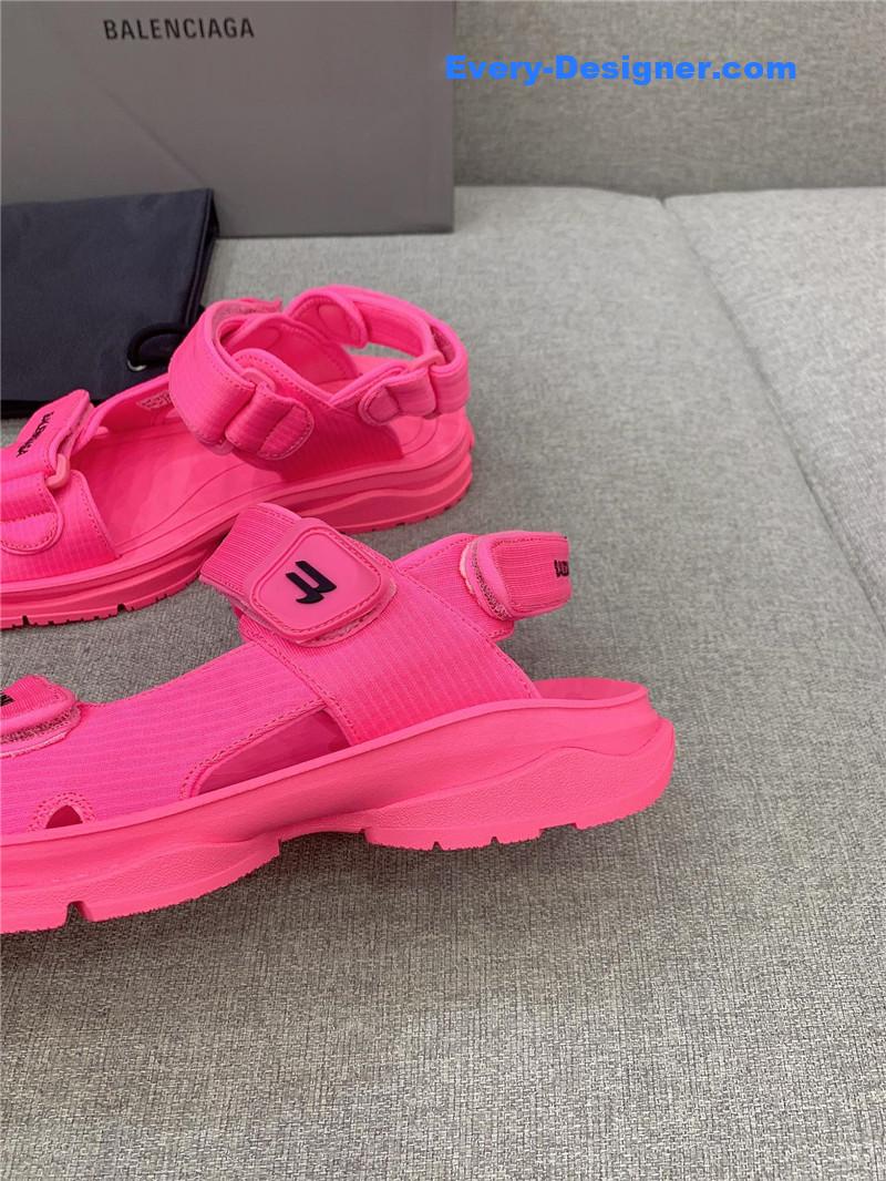 Ba1en*iaga new velcro sandals