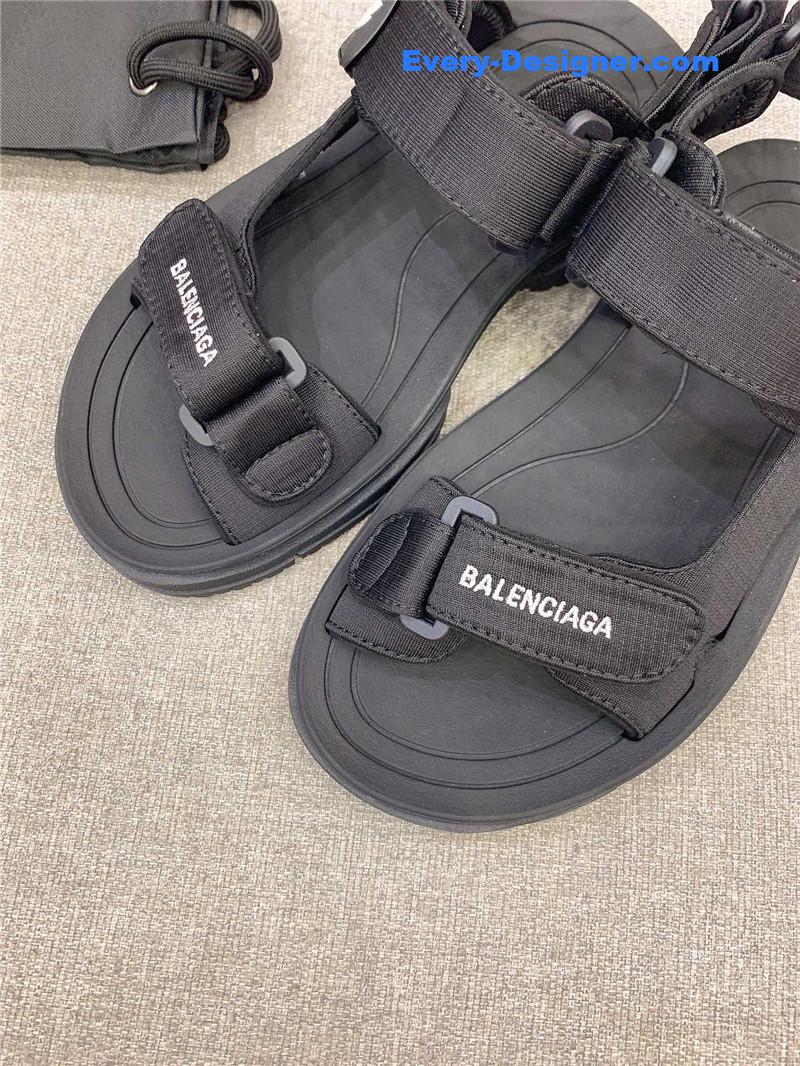 Ba1en*iaga new velcro sandals