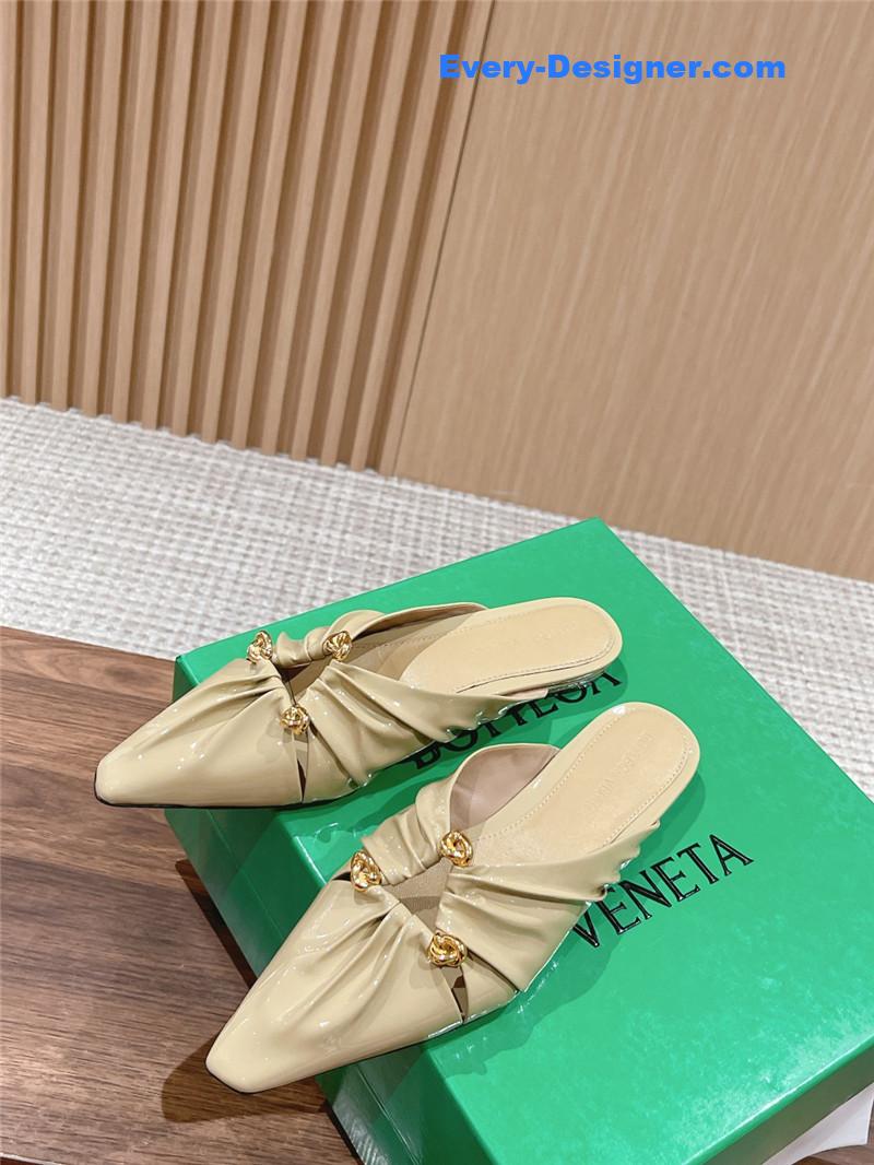 b0tt*ga Ven*ta bunnie mules