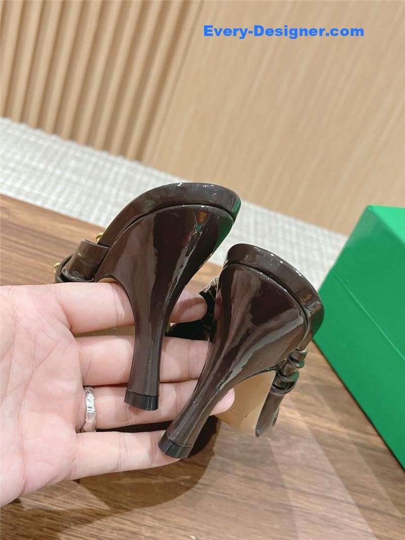 b0tt*ga Ven*ta bunnie mules