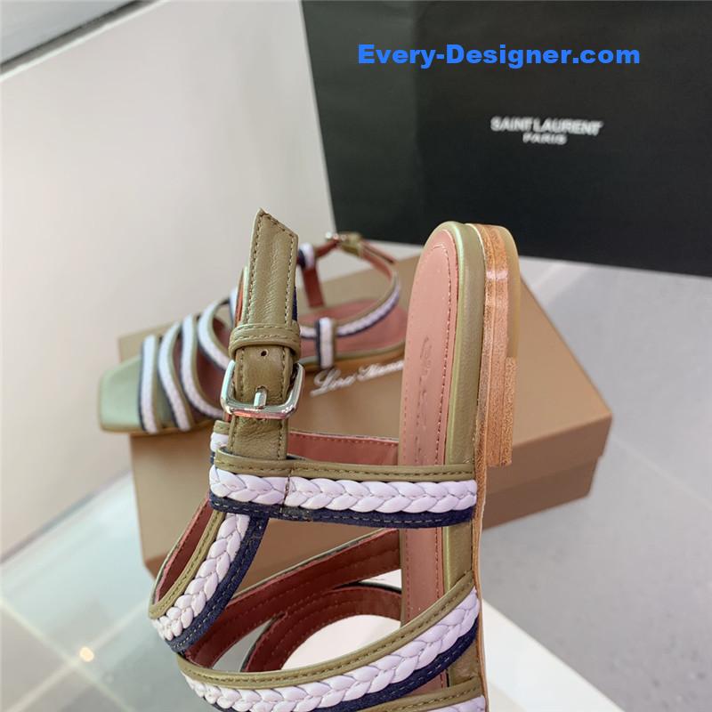 L0r0 P1ana flat sandals