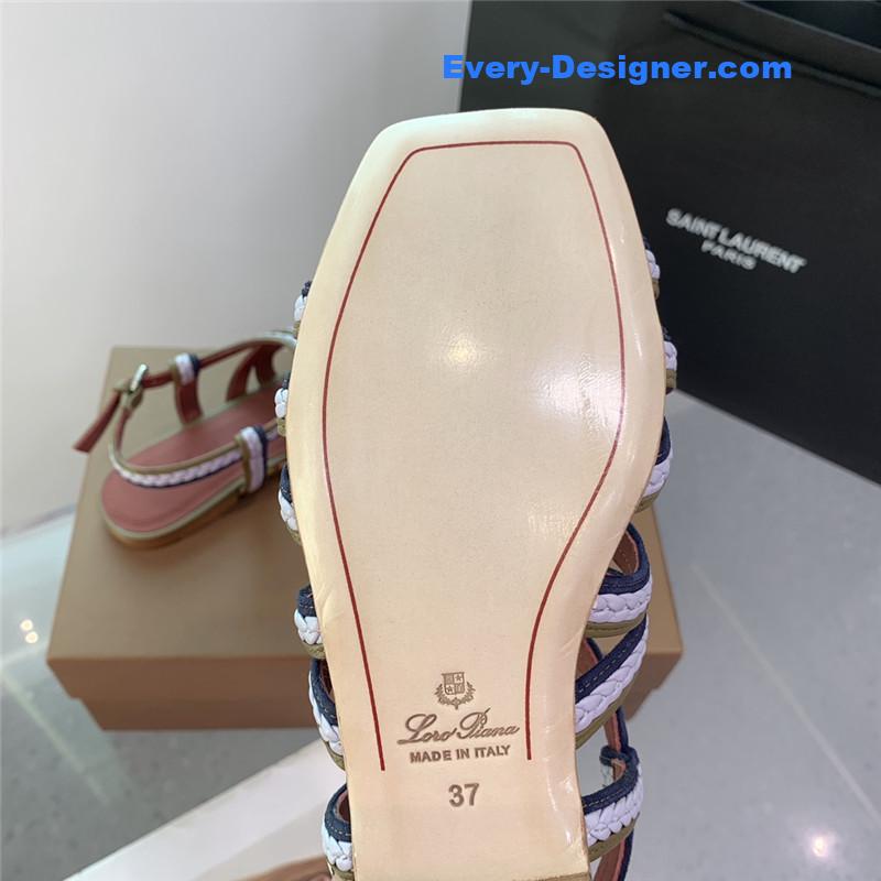 L0r0 P1ana flat sandals