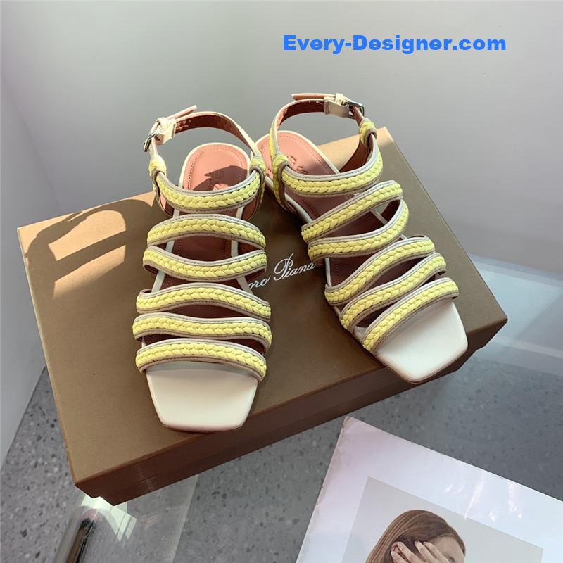 L0r0 P1ana flat sandals