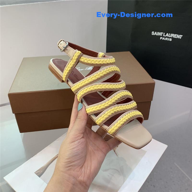 L0r0 P1ana flat sandals