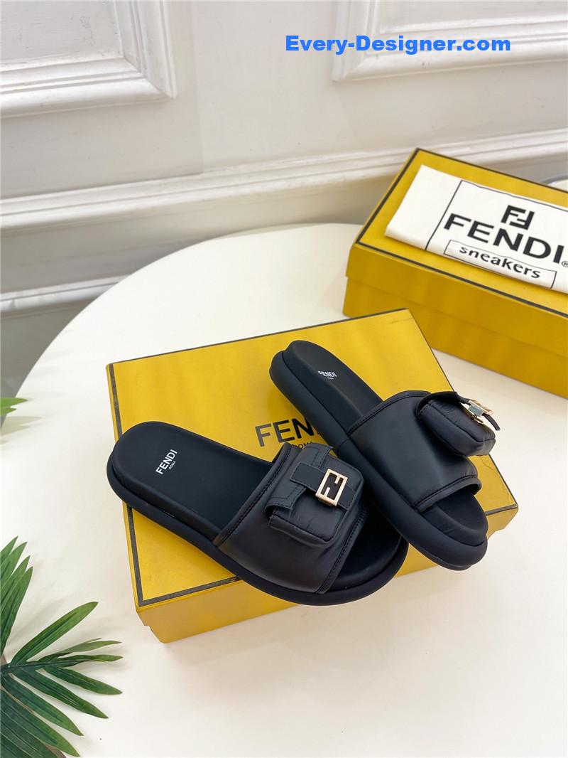 F**di pocket casual slippers