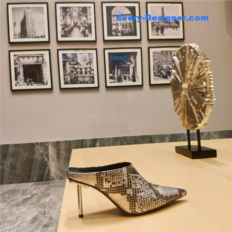 Ba1en*iaga deep toe slippers