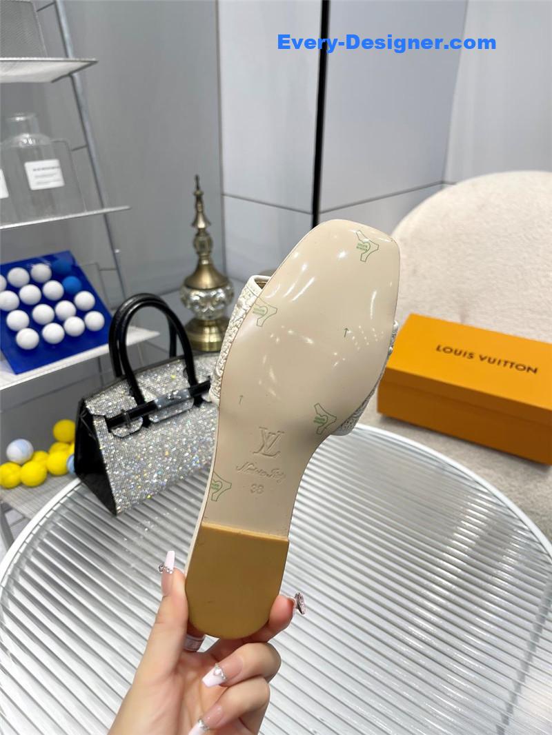 l0vis Vvtt0n lv catwalk flat slippers