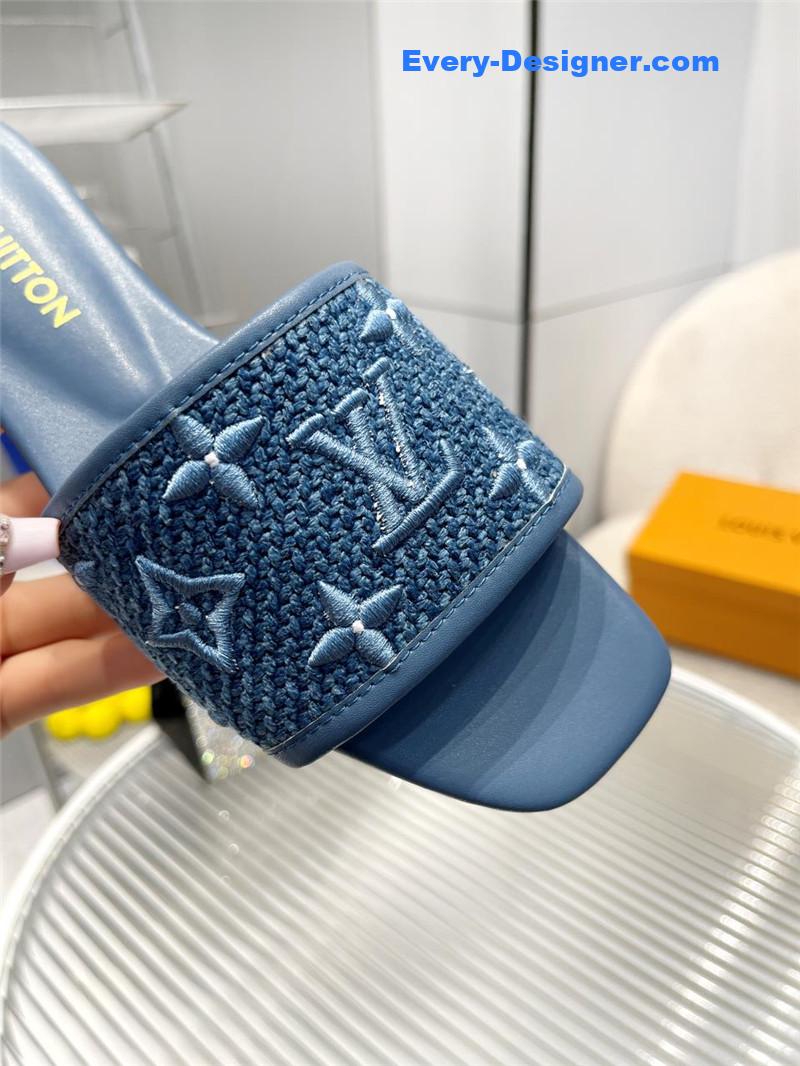 l0vis Vvtt0n lv catwalk flat slippers