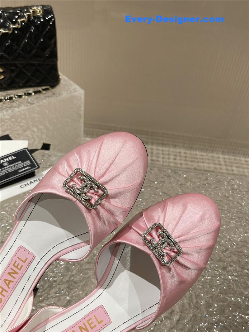CC explosion diamond buckle hollow sandals