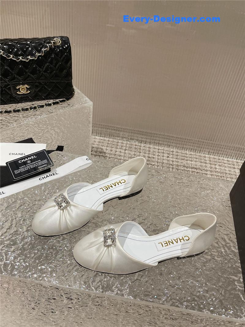 CC explosion diamond buckle hollow sandals