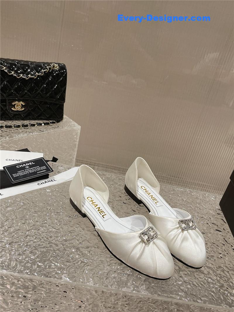 CC explosion diamond buckle hollow sandals