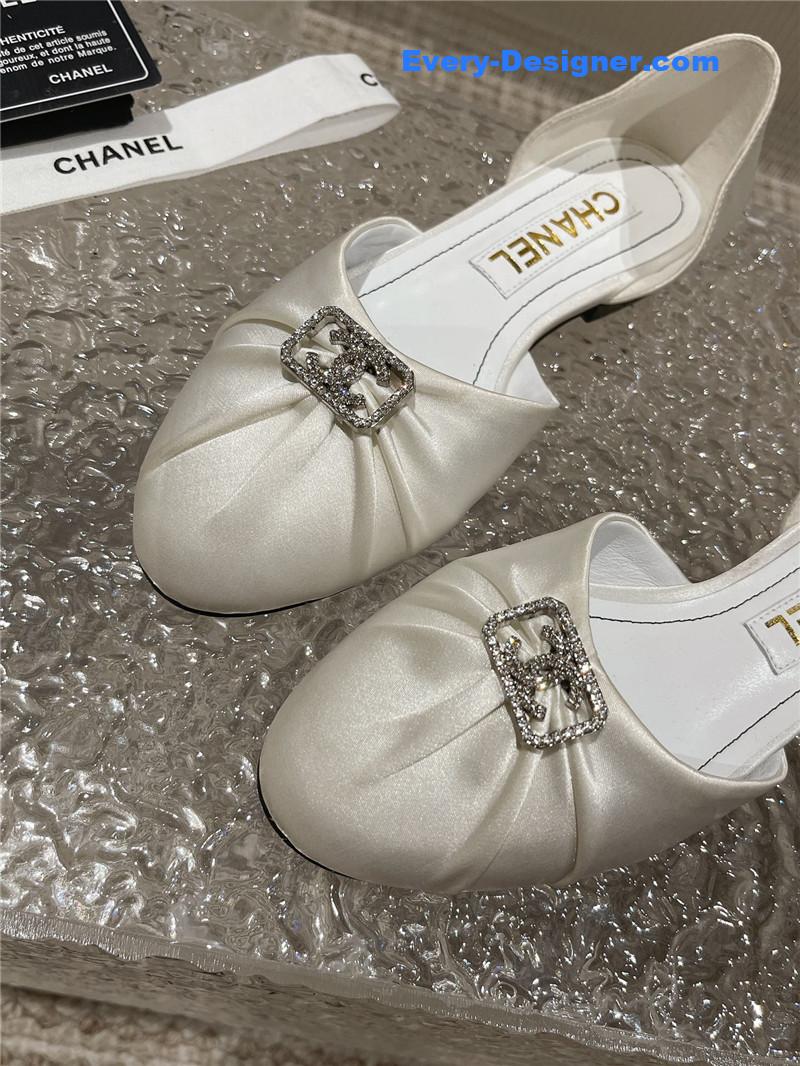 CC explosion diamond buckle hollow sandals