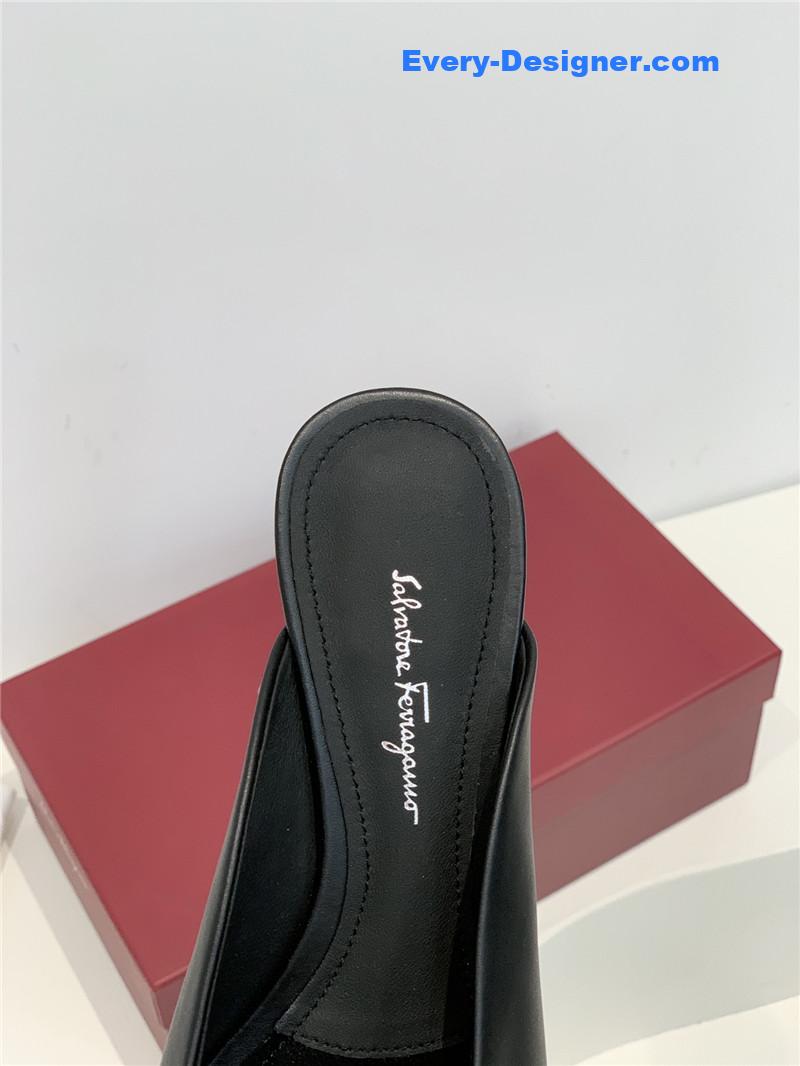 Salvatore Ferragamo new pointed half drag bow slippers