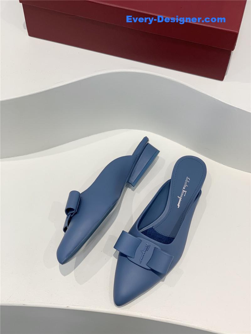 Salvatore Ferragamo new pointed half drag bow slippers
