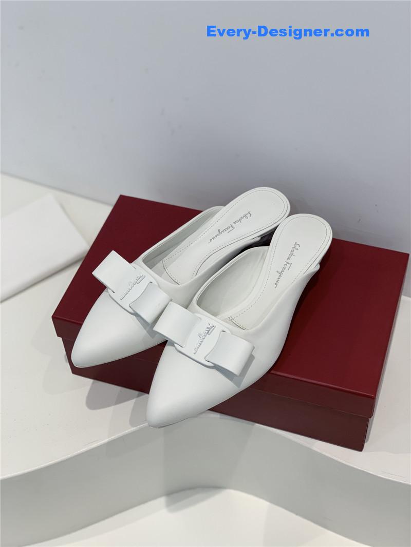 Salvatore Ferragamo new pointed half drag bow slippers