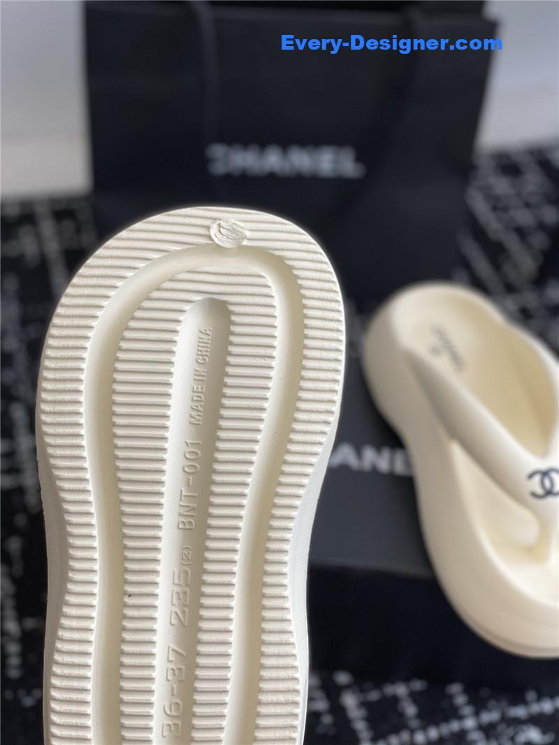 CC explosive style muffin sandals and slippers