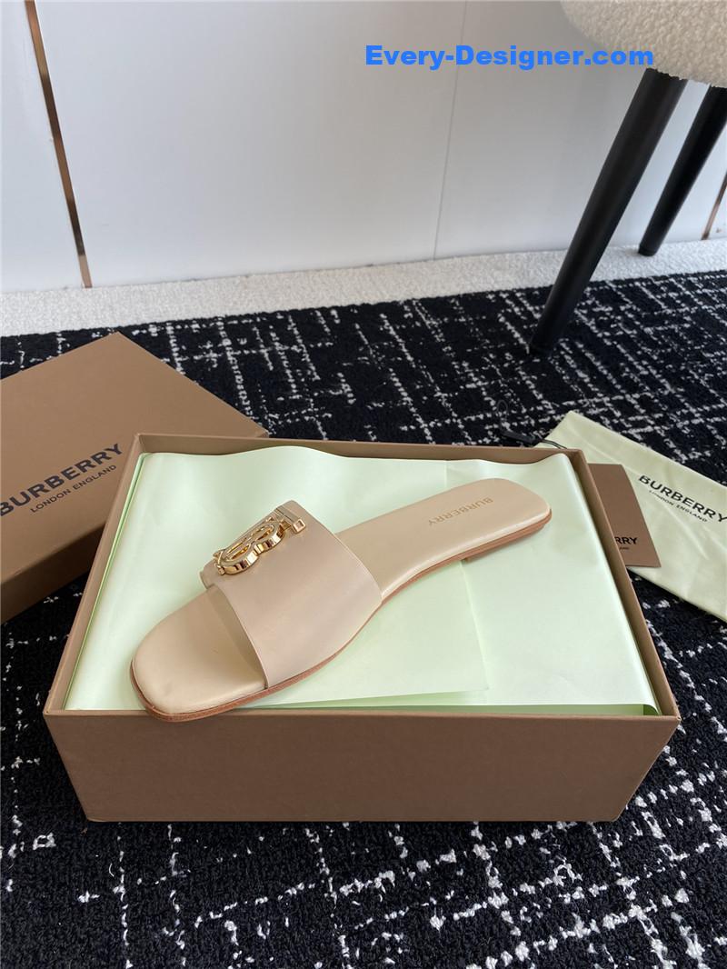 Burberry new slippers