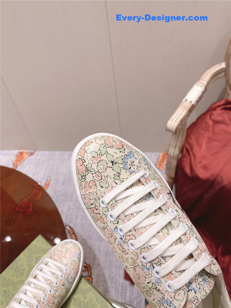 Gvc*1 classic sports lace-up white shoes