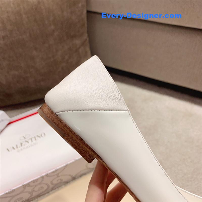 Va1e*ntin0 v logo slip-ons