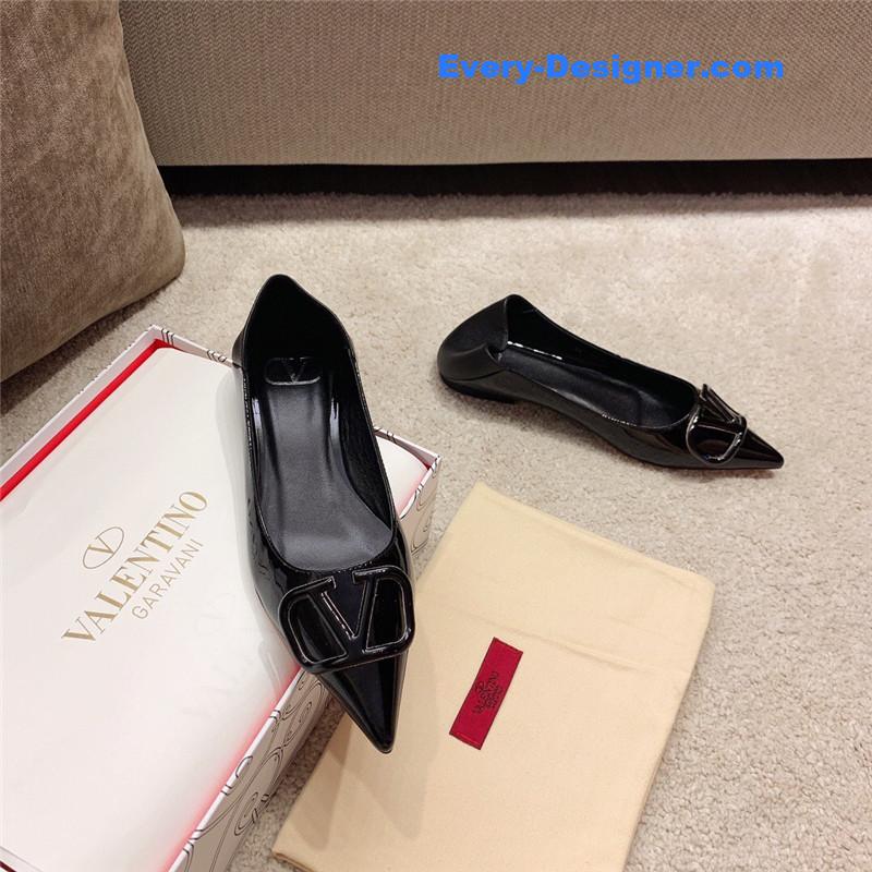 Va1e*ntin0 v logo slip-ons