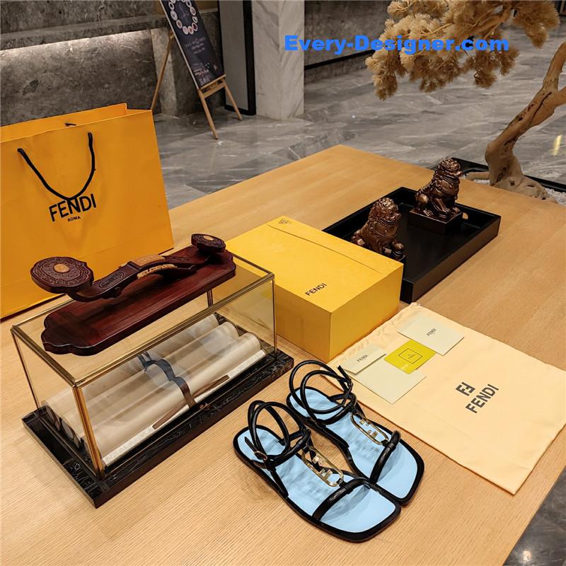 F**di flat beach sandals