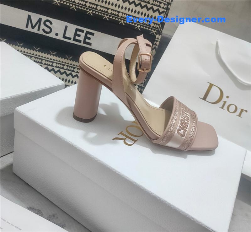 D10r square toe high heel sandals