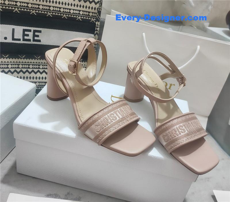 D10r square toe high heel sandals