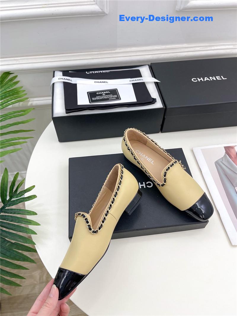 CC catwalk style chain deep mouth shoes