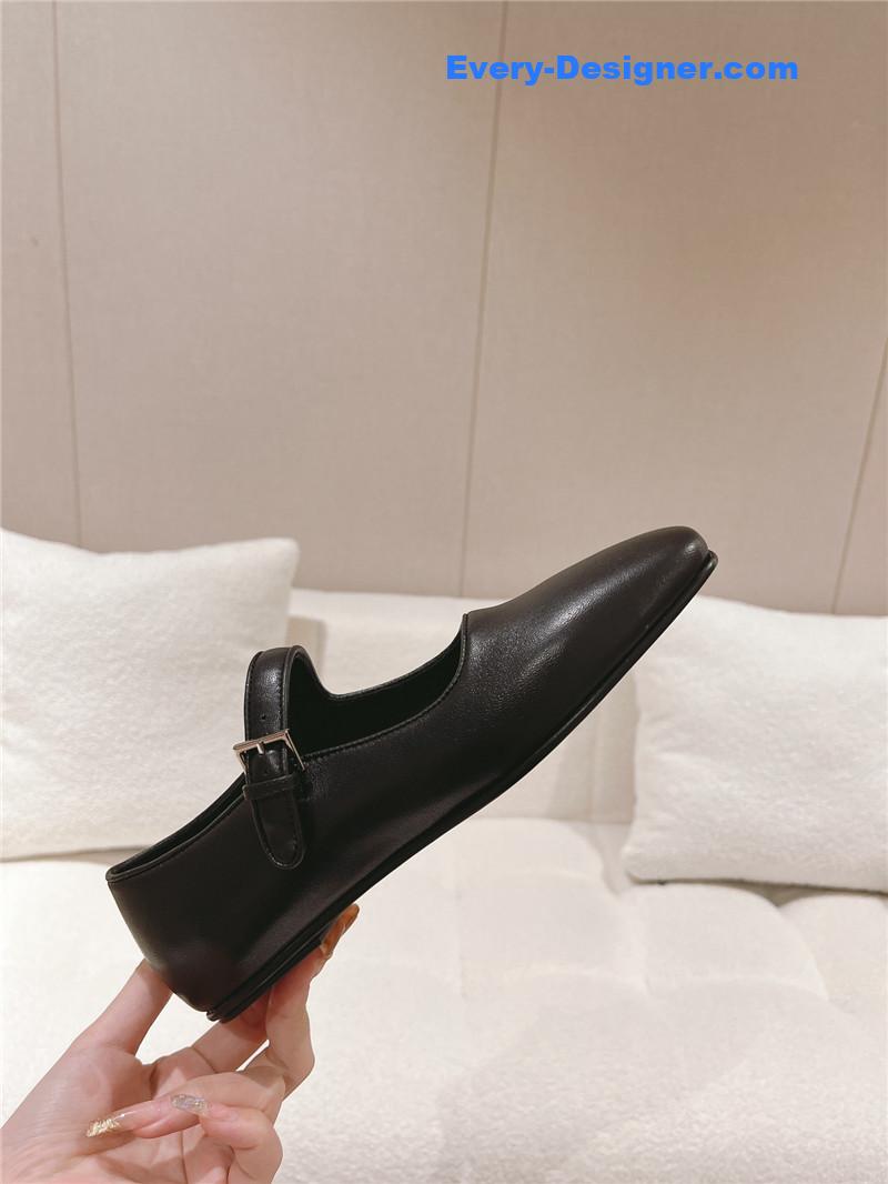 The R0w new trendy brand shoes