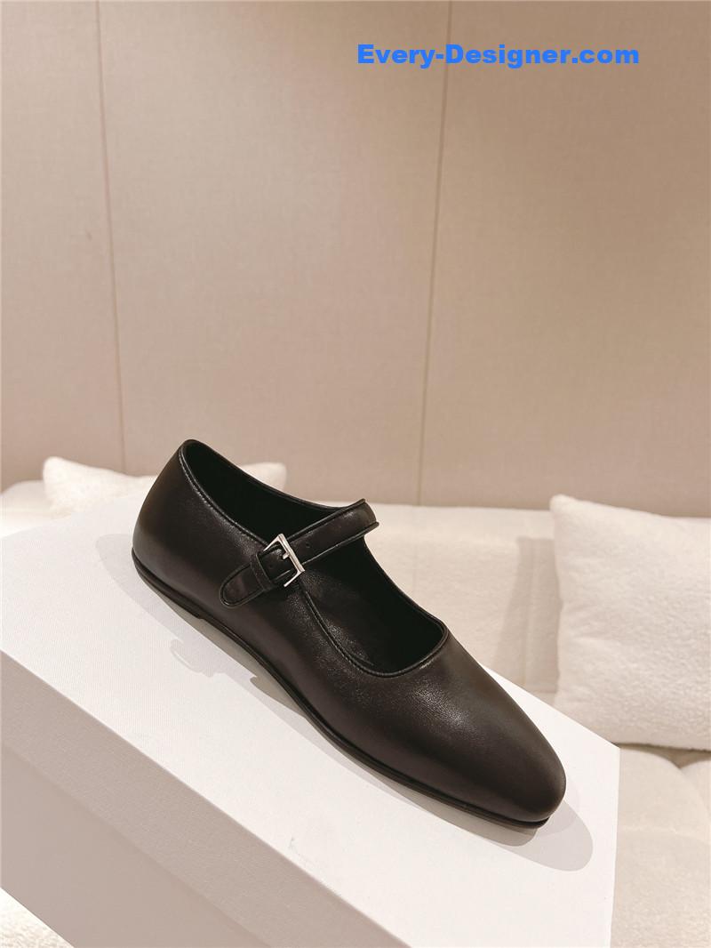 The R0w new trendy brand shoes